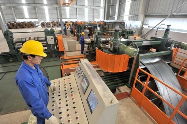 Tuyển gấp 10 nam gia công kim loại tấm làm việc tại Đài Loan