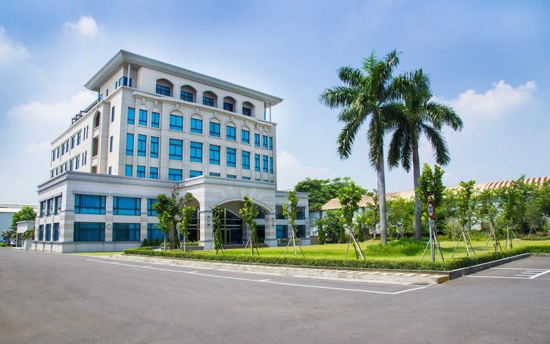 Xuất khẩu lao động